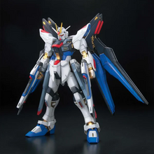 MG 1/100 ZGMF-X20A Strike Freedom Gundam (Full Burst Mode)