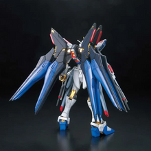 MG 1/100 ZGMF-X20A Strike Freedom Gundam (Full Burst Mode)