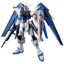 Freedom Gundam Version 2.0 (1/100 Scale) MG