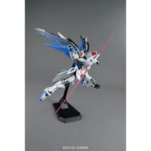 Freedom Gundam Version 2.0 (1/100 Scale) MG