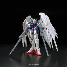 Mobile Suit Gundam Wing: Endless Waltz Wing Gundam Zero Real Grade 1:144 Scale Model Kit Ship end of March)