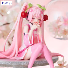 Hatsune Miku Noodle Stopper Figure -Sakura Miku 2023 Smile ver.-