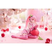 Vocaloid Desktop Cute Sakura Miku (Cherry Cushion Ver.) Figure [Pre-Order]