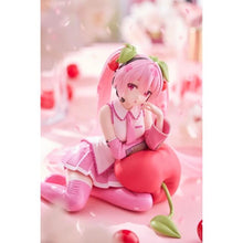 Vocaloid Desktop Cute Sakura Miku (Cherry Cushion Ver.) Figure [Pre-Order]