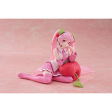 Vocaloid Desktop Cute Sakura Miku (Cherry Cushion Ver.) Figure [Pre-Order]