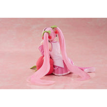 Vocaloid Desktop Cute Sakura Miku (Cherry Cushion Ver.) Figure [Pre-Order]