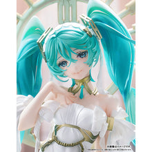 Vocaloid Character Vocal Series 01: Hatsune Miku (Feat. Yoneyama Mai) 1/7 Scale Figure [Pre-Order]