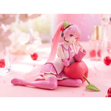 Vocaloid Desktop Cute Sakura Miku (Cherry Cushion Ver.) Figure [Pre-Order]