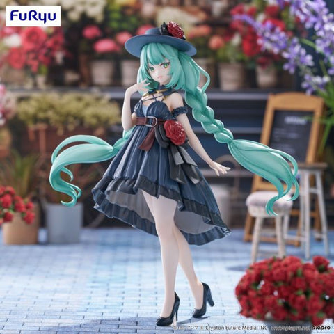 Vocaloid Trio-Try-iT Hatsune Miku (Outing Dress) Figure